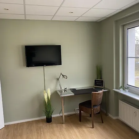 Tower Lodge Trebbin Room photo